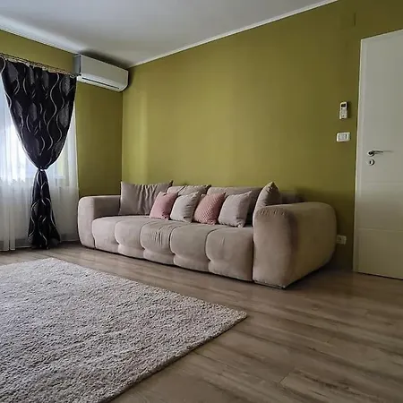 Apartment Sarianni Apartament 3 *