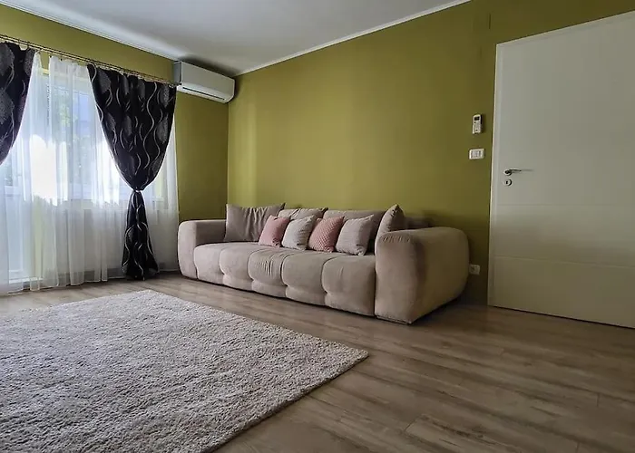 Apartment Sarianni Apartament 3 *